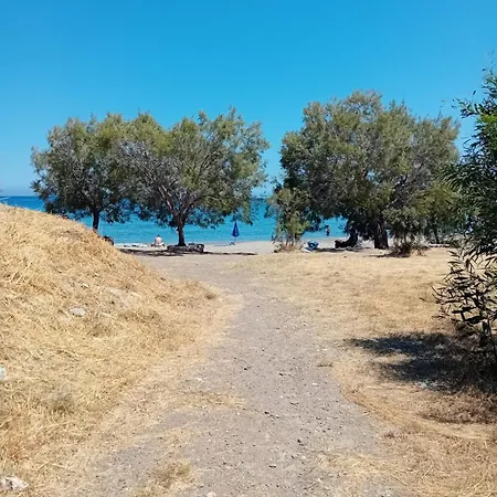 فندق Ippokampos Moutsoúna