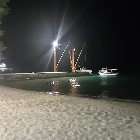 Ippokampos מלון *